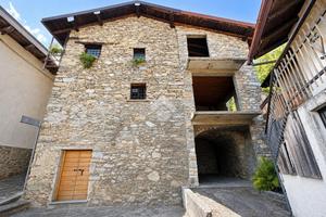 CASA SEMINDIPENDENTE A SORICO