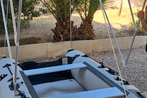 GOMMONE 3.30 M. + MOTORE MARINO YAHMAHA 5 CV