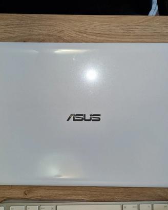 Laptop Asus F402S come nuovo.