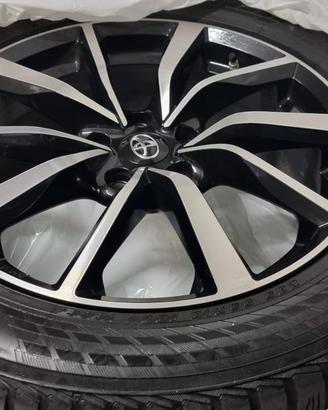 Cerchi in lega per Rav4