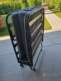 Letto pieghevole con materasso