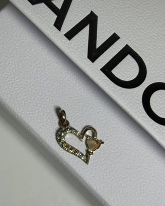 Charm Pandora ciondolo oro con pietre zirconi