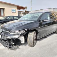 Volkswagen Golf 1.5 TSI 115cv 2025 SINISTRATA