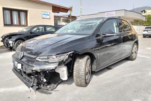 Volkswagen Golf 1.5 TSI 115cv 2025 SINISTRATA