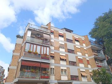 2 LOCALI A ROMA