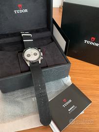 Tudor Black Bay Chrono Panda automatico