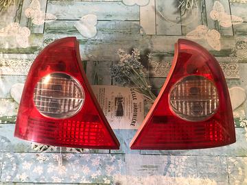 Fari posteriori Renault Clio 2