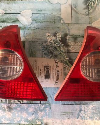 Fari posteriori Renault Clio 2