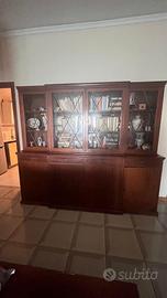 Credenza con vetrina a 4 ante
