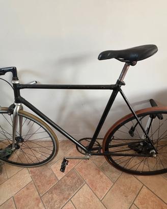 Fixed bicicletta