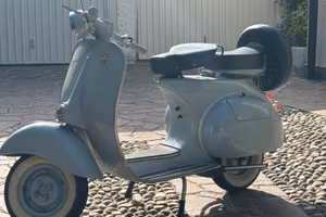 Vespa VNB4 - 1962 - targa oro FMI
