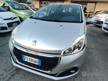 Peugeot 208 PureTech 82 5 porte Allure