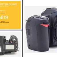 Nikon D90 + 18-200 DX AF-S + SB-400 come nuovi