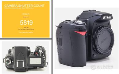 Nikon D90 + 18-200 DX AF-S + SB-400 come nuovi