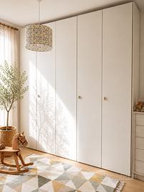 Armadio bianco laccato a 3 moduli