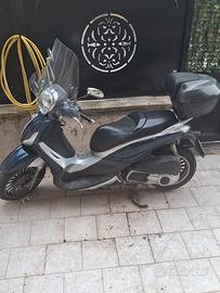 Beverly 300 