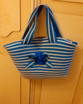 borsa estiva fatta di cerniere