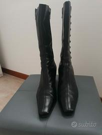 Stivali in pelle nera 