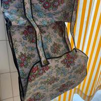 Sacca con tasche portaoggetti