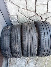 Gomme auto