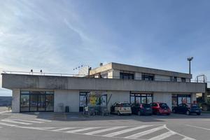 NEGOZIO A CORNATE D'ADDA