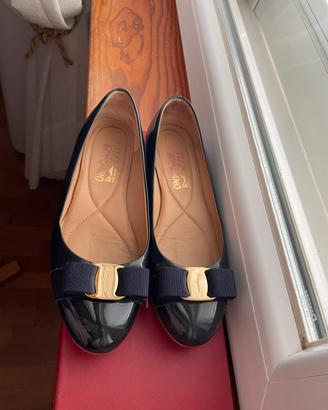 Scarpe 38 ballerine Ferragamo blu vernice