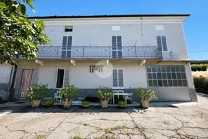 CASA SEMINDIPENDENTE A GRANA
