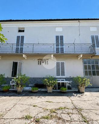 CASA SEMINDIPENDENTE A GRANA