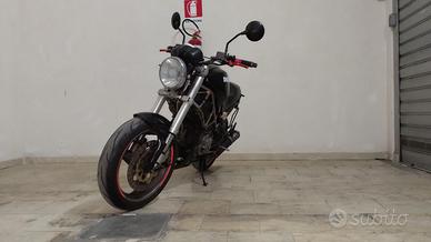 Monster 600 del 2001