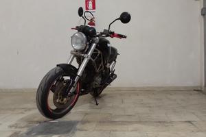 Monster 600 del 2001