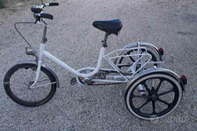 BICICLETTA  TRE RUOTE 