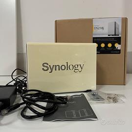 NAS SYNOLOGY DS218j senza HDD con accessori e box