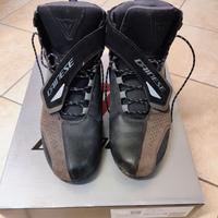scarpe moto dainese