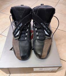 scarpe moto dainese