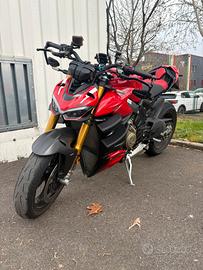 Ducati Streetfighter v4s