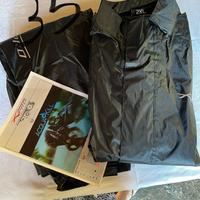 Pantalone e giacca antipioggia