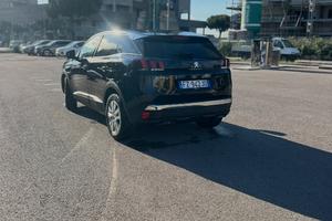 Auto PEUGEOT 3008
