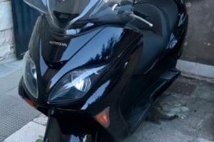 Honda Forza 250