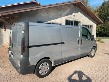 Renault Trafic 2.5 turbo 140 cv ice