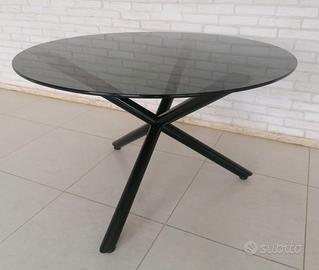 Tavolo Nero Vetro Tondo, Gambe Incrociate. 117x74.
