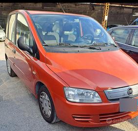 Auto Fiat multipla