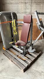 pectoral technogym element 