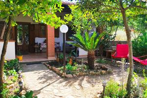 Casa Trudau a Solanas (indipendente con giardino