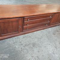 Mobile in legno massiccio