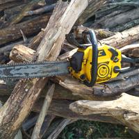 Motosega marca Oleomac