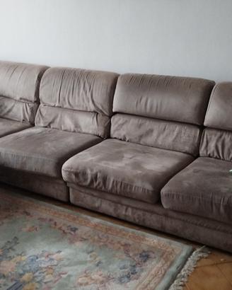 Divano letto lineare con pouf -  Poltronesofà