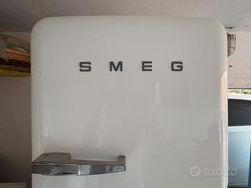 Firgorifero SMEG retrò bianco
