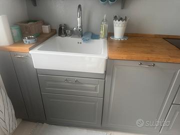 Cucina in legno lineare