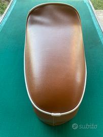Vespa 50 sella marrone
