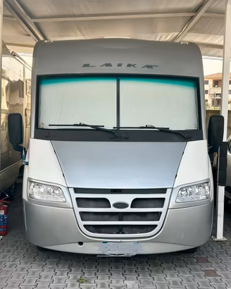 Laika Rexoline 722 letti gemelli motorhome camper